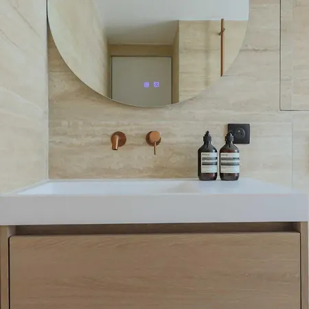 Апартаменты Magnificent -1br-4p- Canal Saint-martin